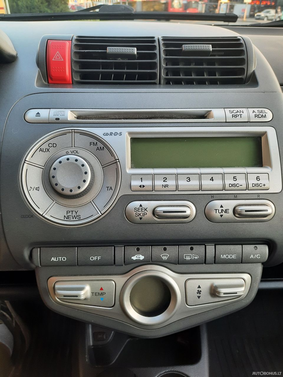 Honda Jazz | 16
