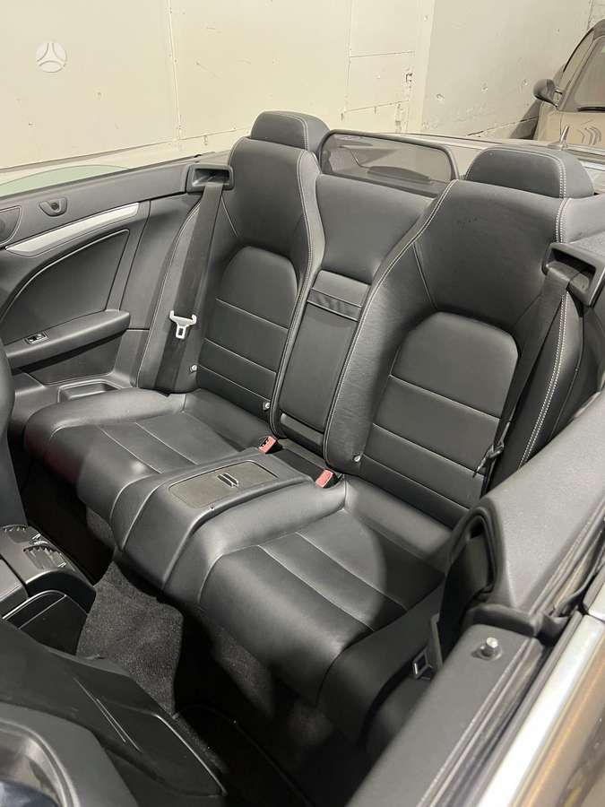 Mercedes-Benz E220 | 4