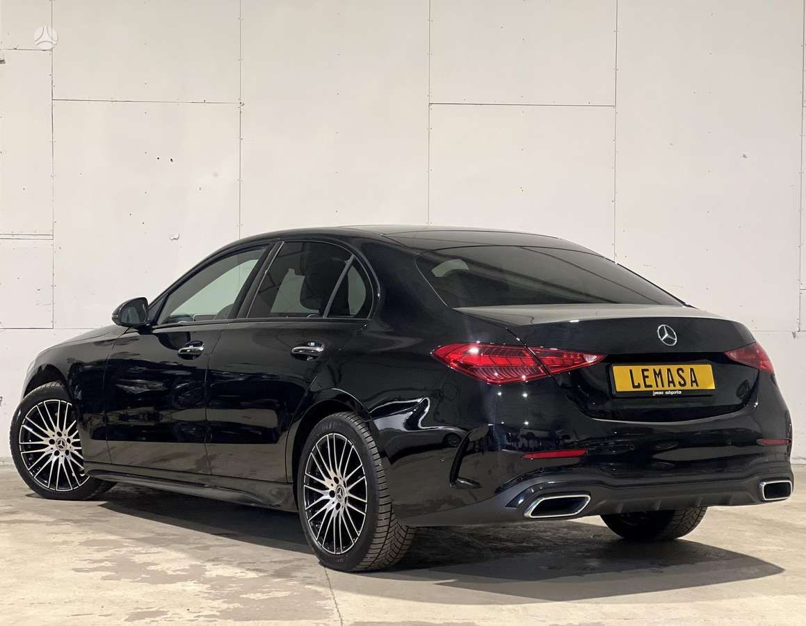 Mercedes-Benz C300 | 2