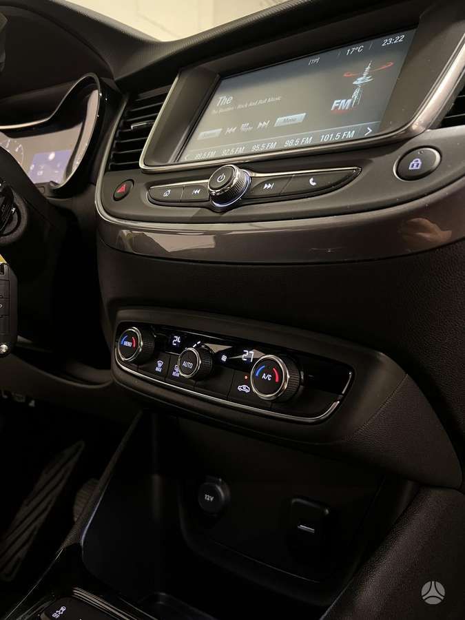 Opel Crossland X | 8