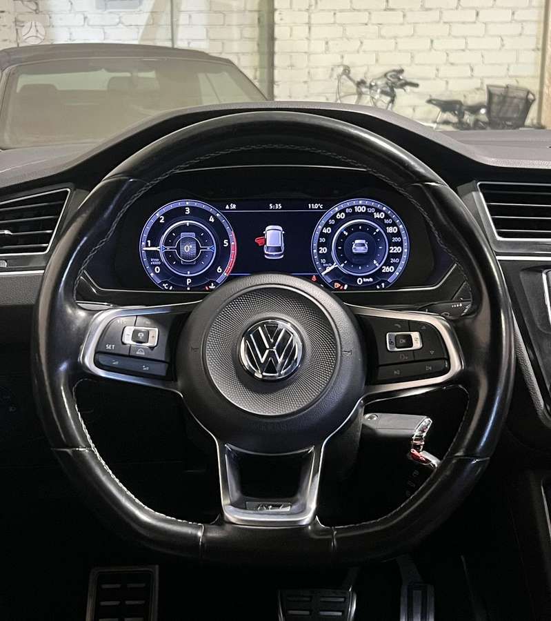 Volkswagen Tiguan | 8