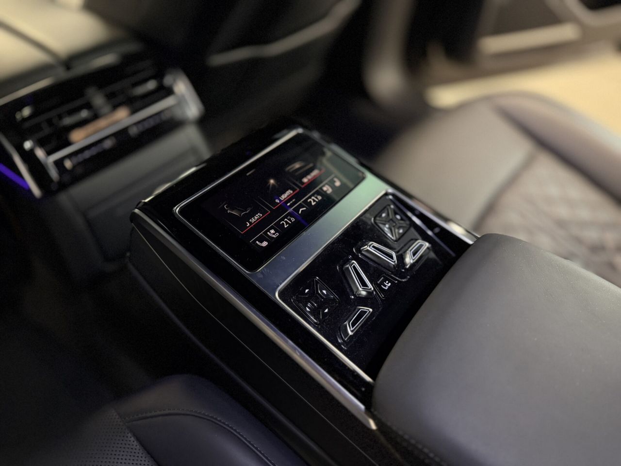 Audi A8 | 18