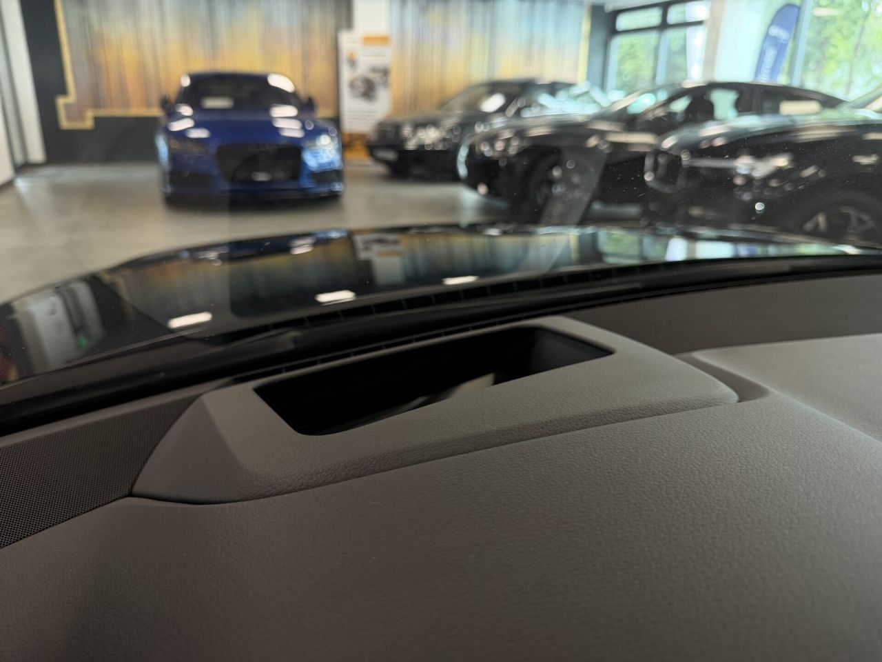Audi A8 | 25