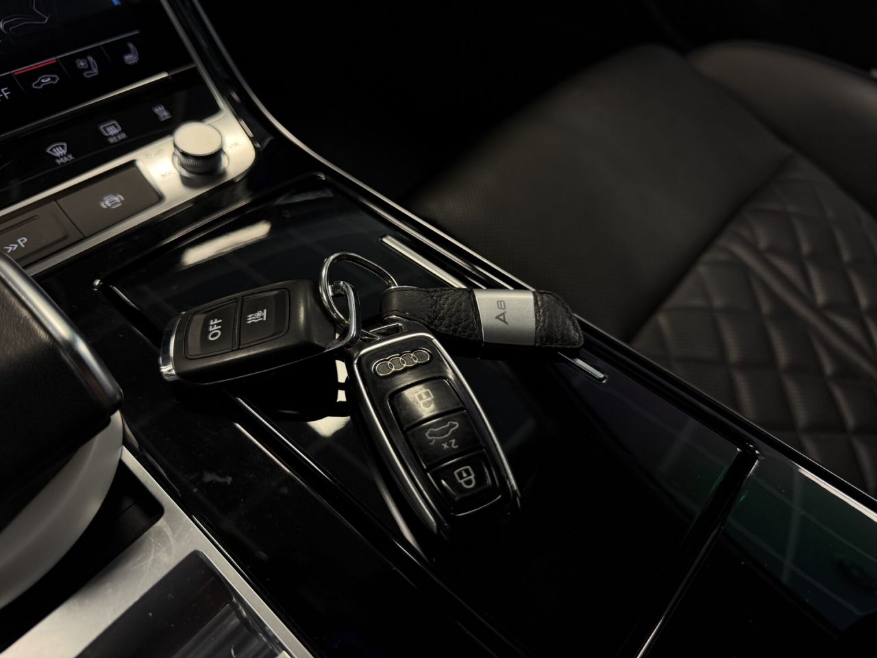 Audi A8 | 32