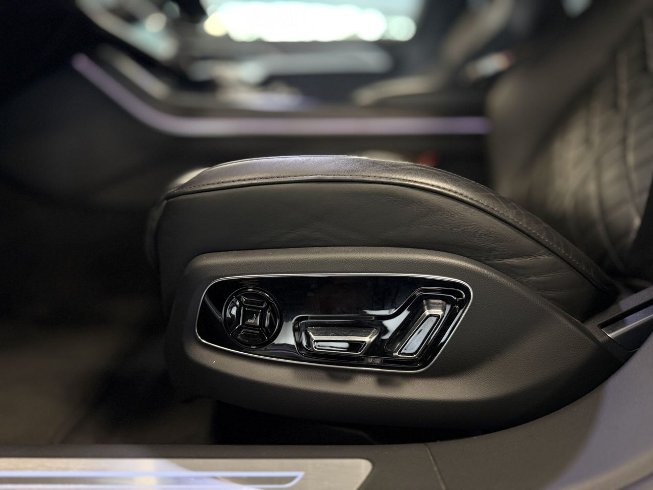 Audi A8 | 23