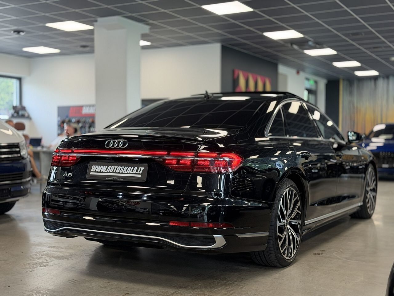 Audi A8 | 15