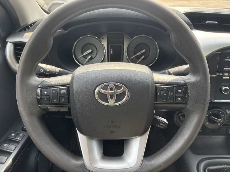Toyota Hilux | 8