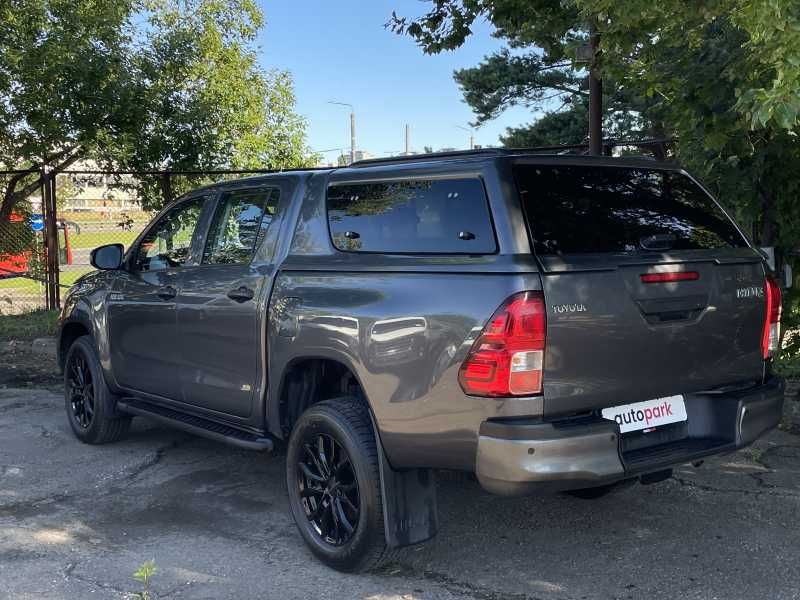 Toyota Hilux | 7