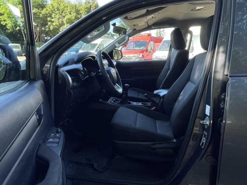 Toyota Hilux | 13