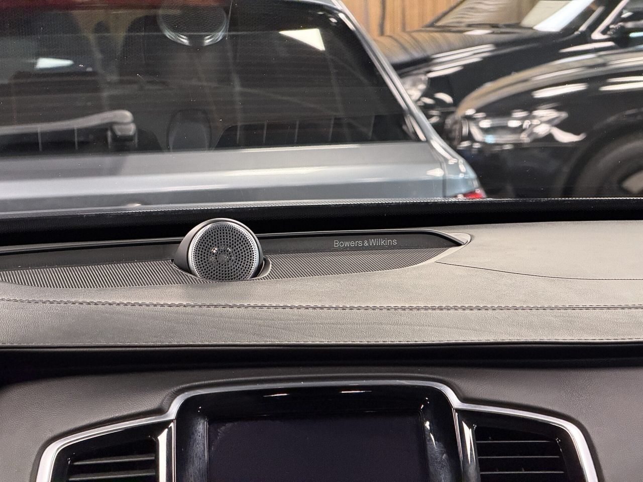 Volvo XC90 | 9