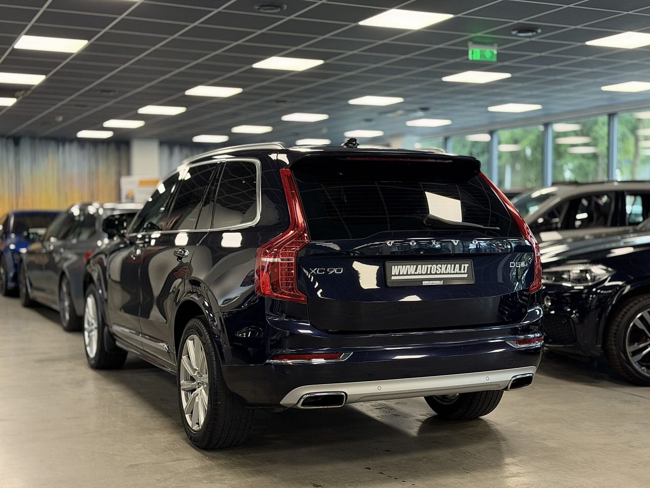 Volvo XC90 | 4