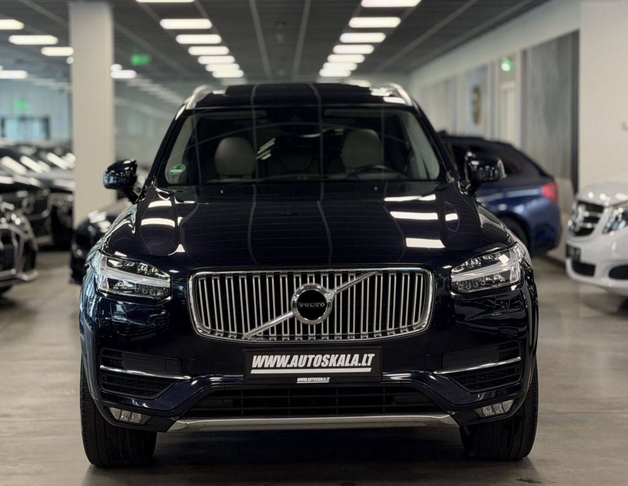 Volvo XC90 | 3