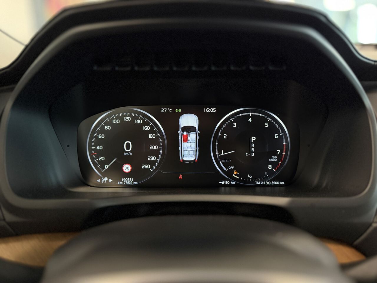 Volvo XC90 | 10