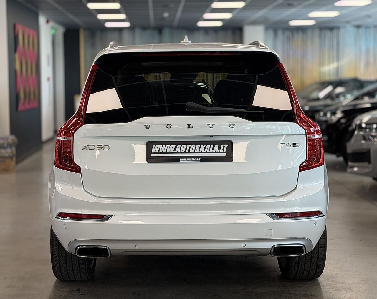 Volvo XC90 | 6