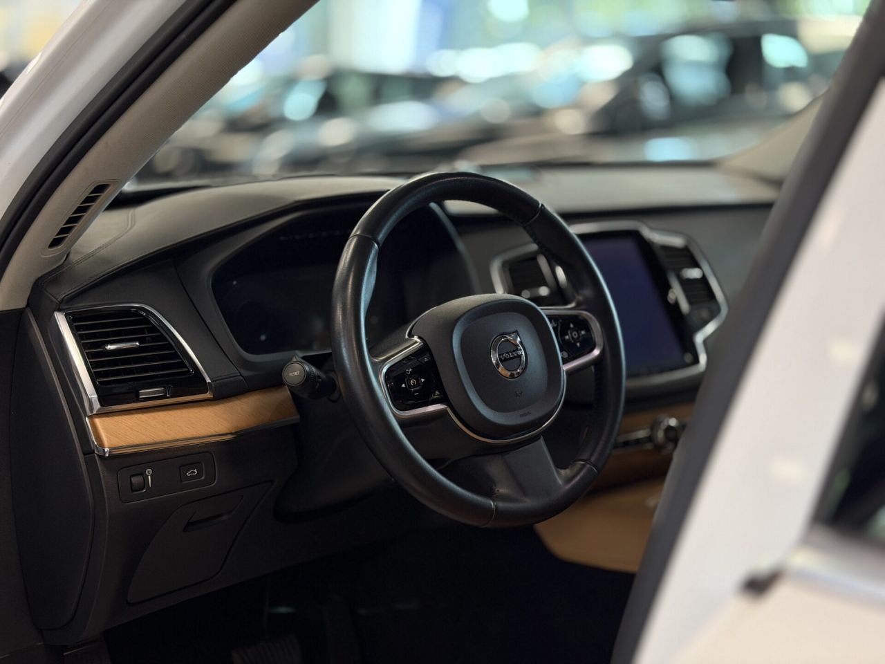Volvo XC90 | 22