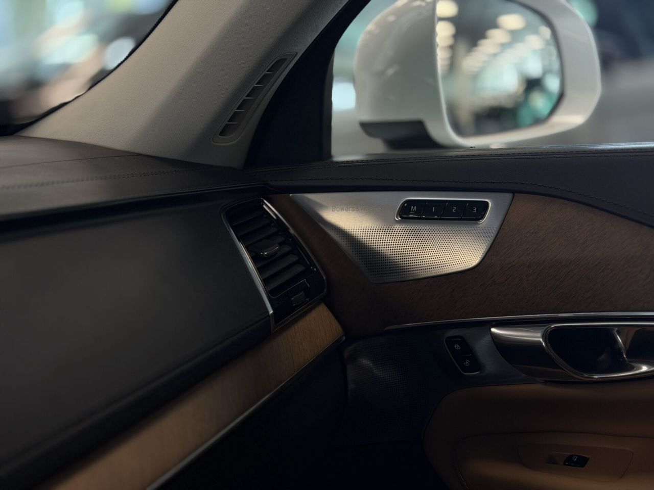 Volvo XC90 | 13