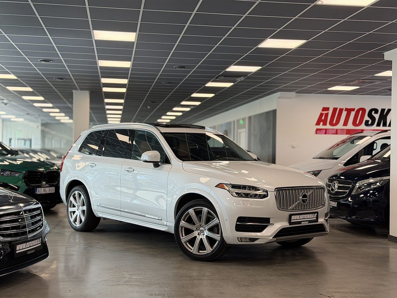 Volvo XC90 | 9