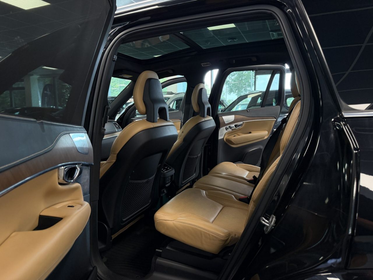 Volvo XC90 | 8
