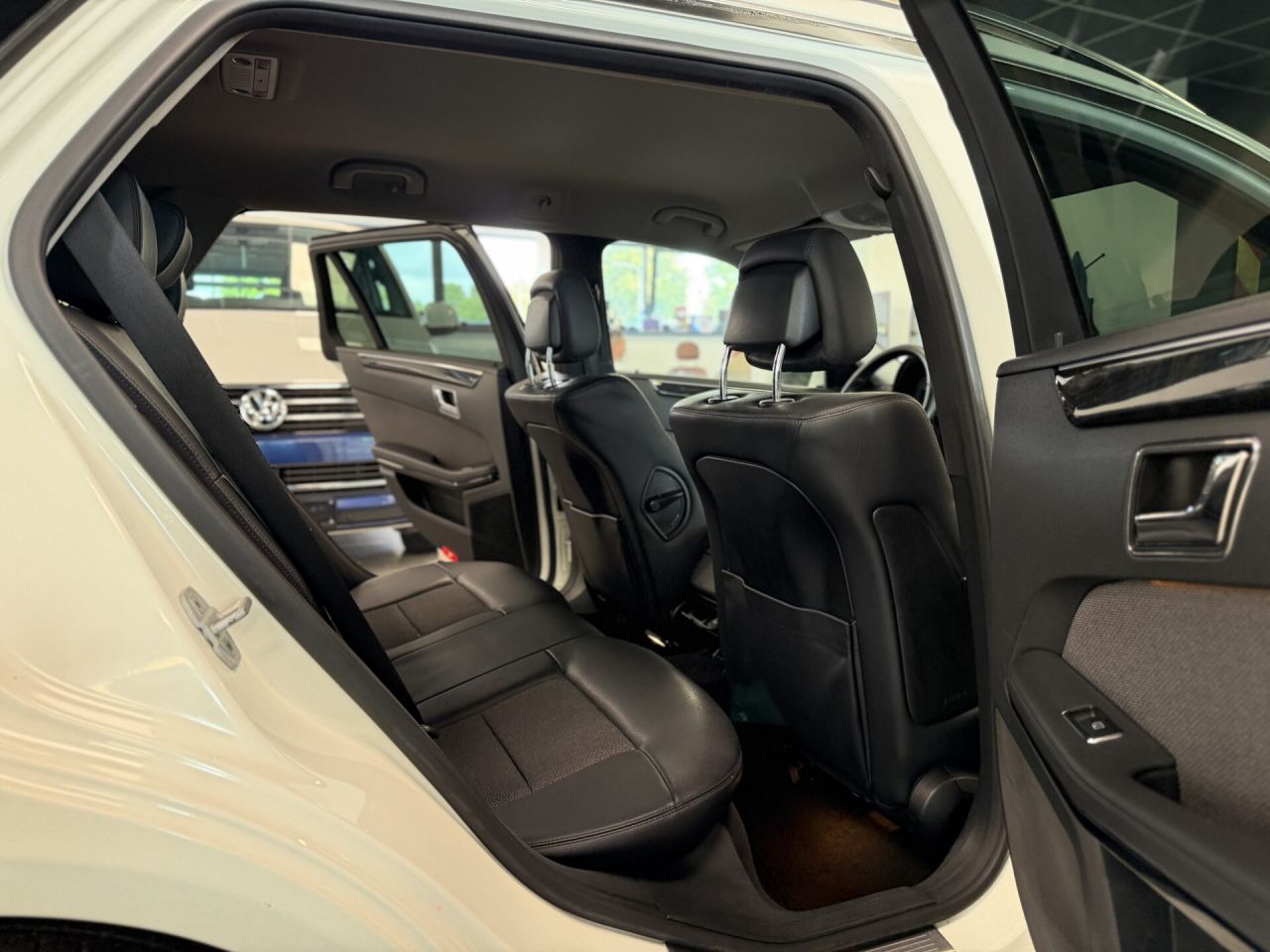 Mercedes-Benz E250 | 5