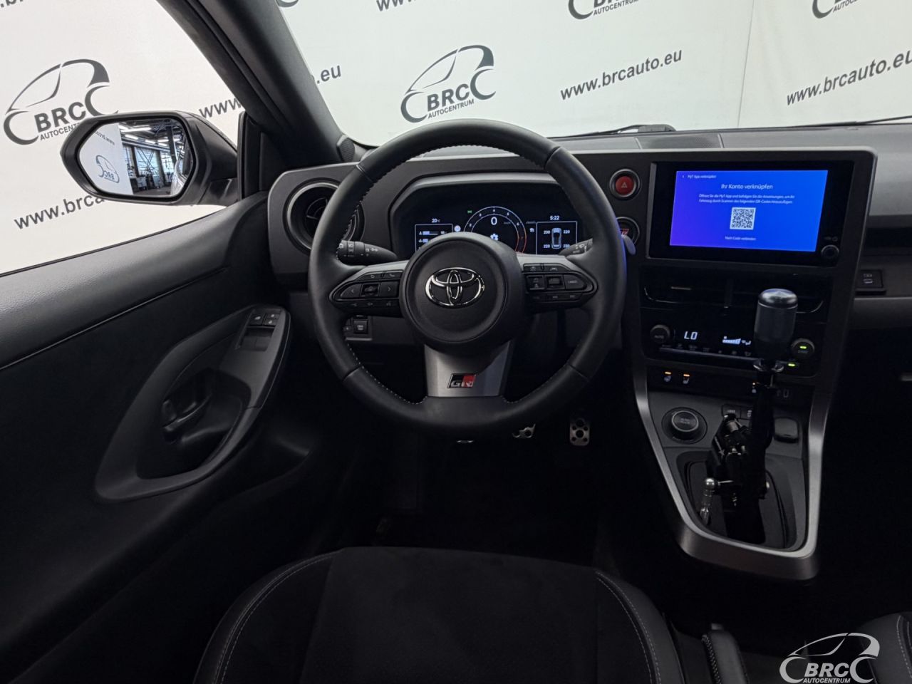 Toyota Yaris | 12