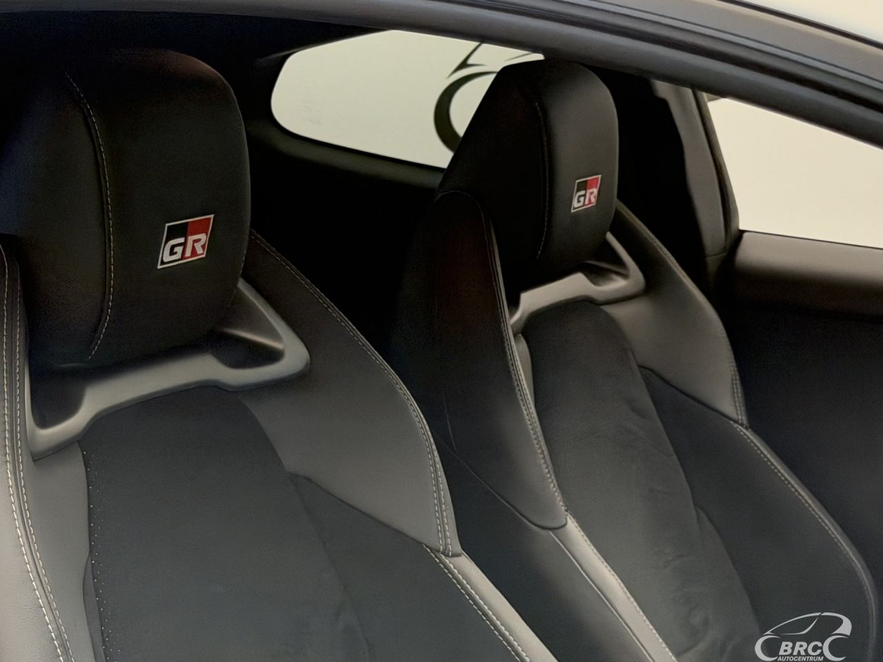 Toyota Yaris | 8