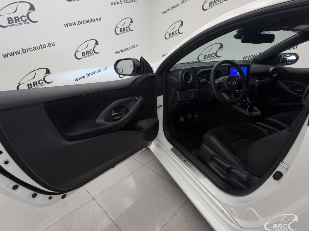 Toyota Yaris | 15