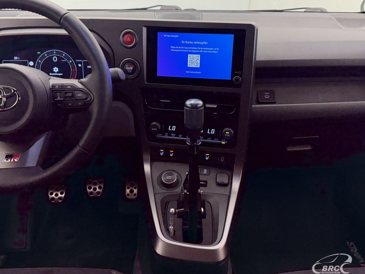 Toyota Yaris | 11