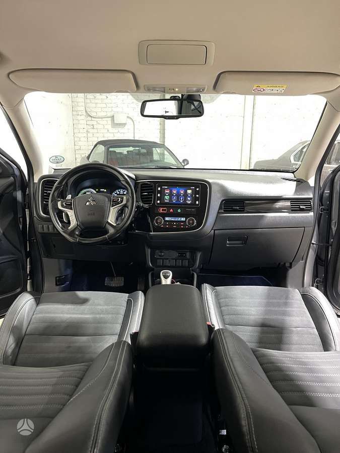 Mitsubishi Outlander | 7