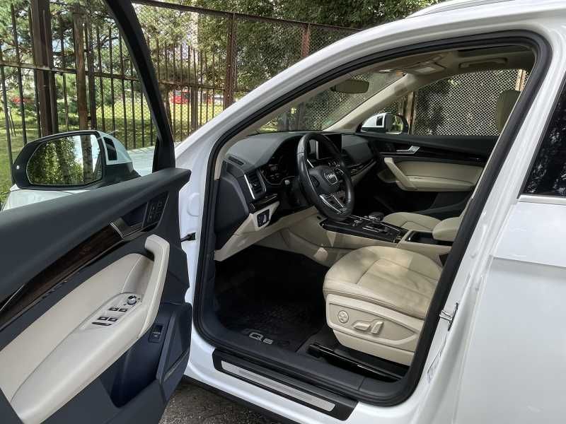 Audi Q5 | 8