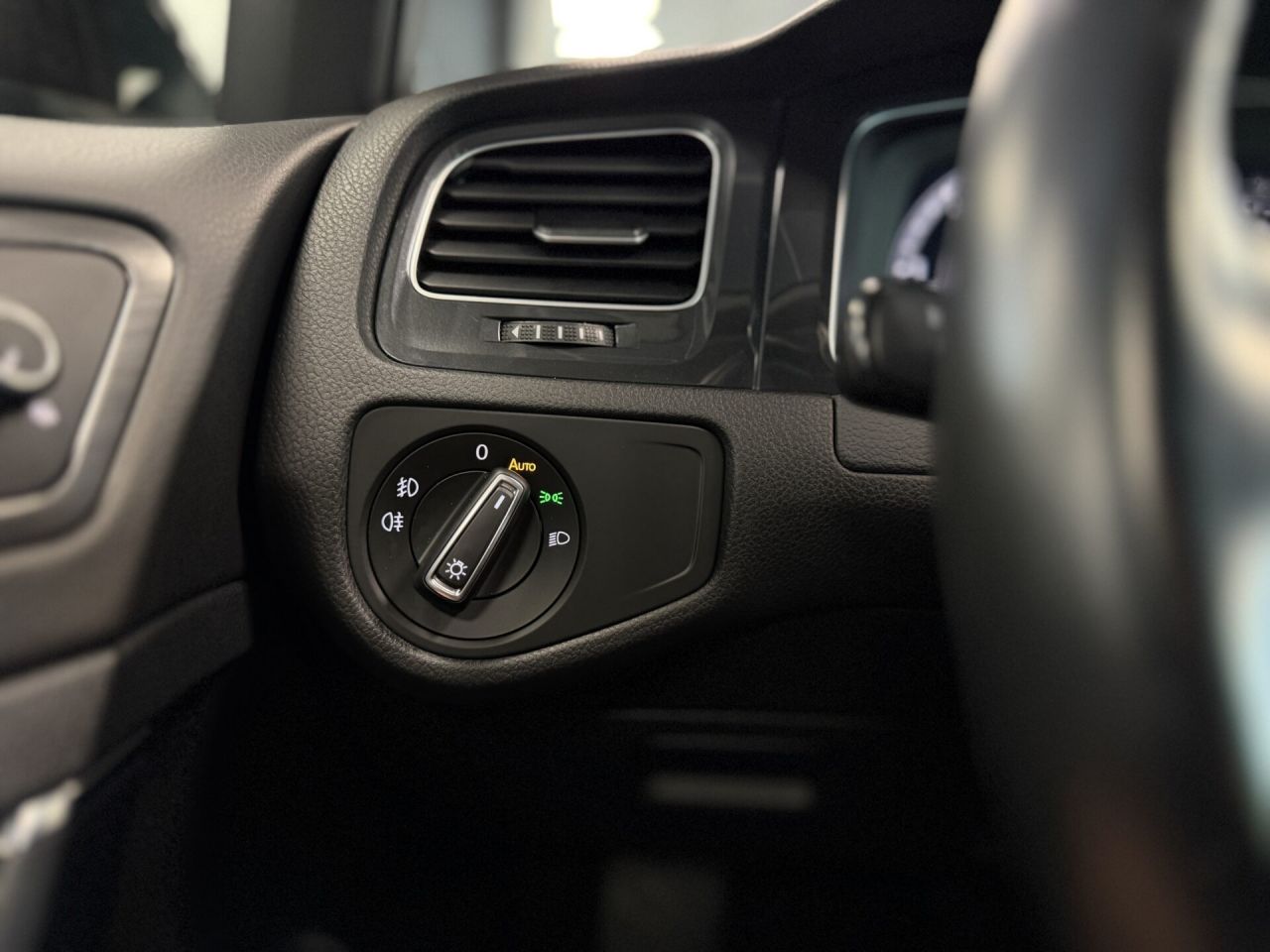 Volkswagen Golf | 9