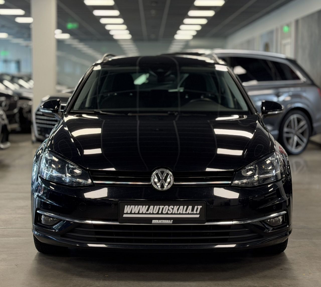 Volkswagen Golf | 1