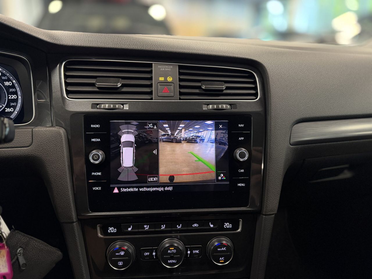 Volkswagen Golf | 18