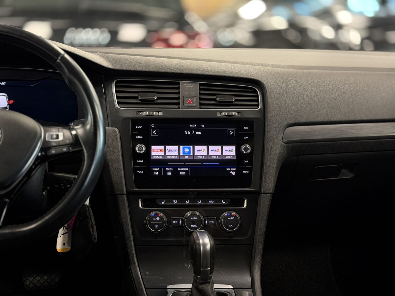 Volkswagen Golf | 21