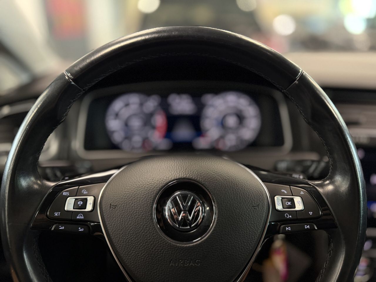 Volkswagen Golf | 10