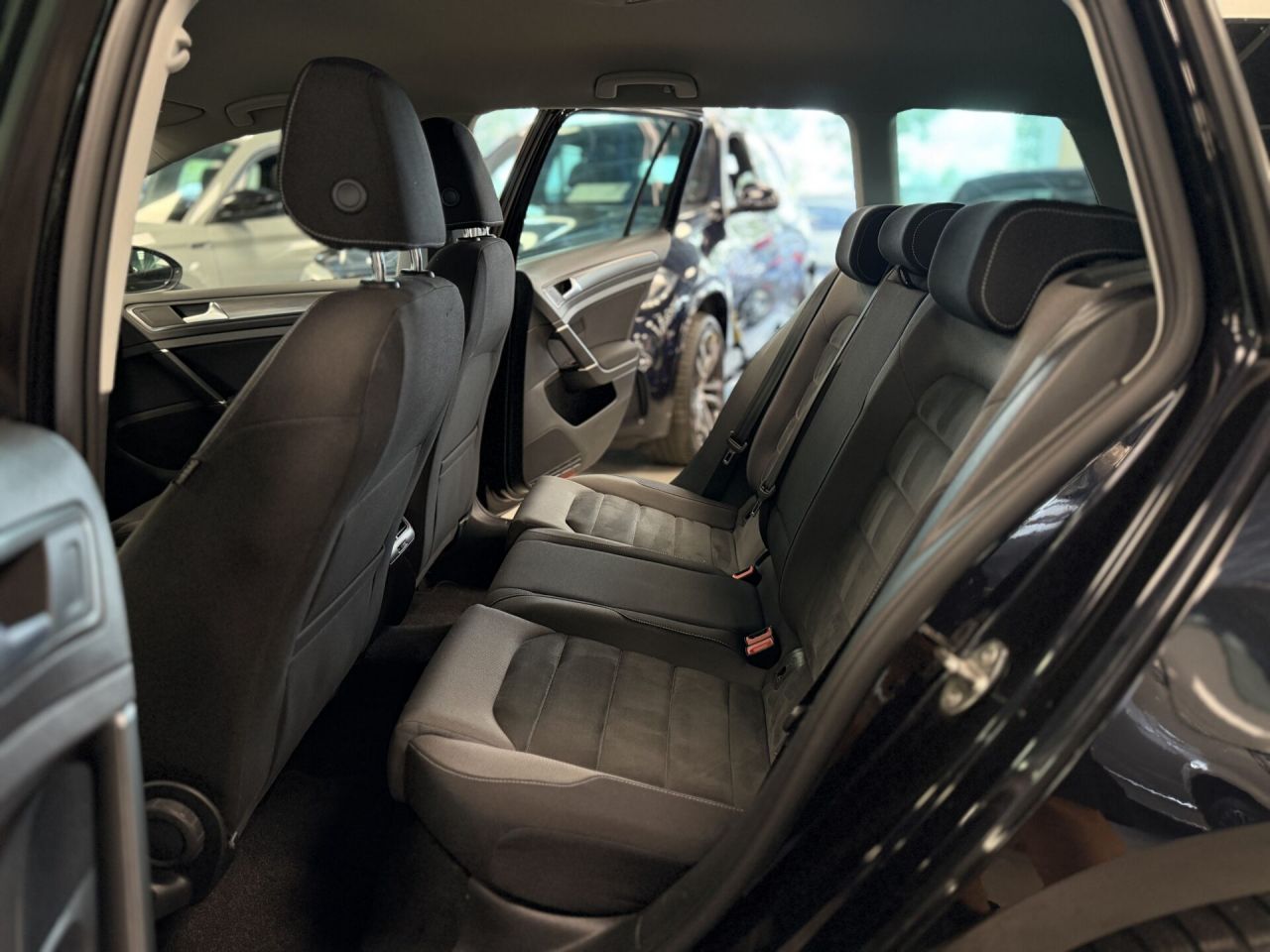 Volkswagen Golf | 23
