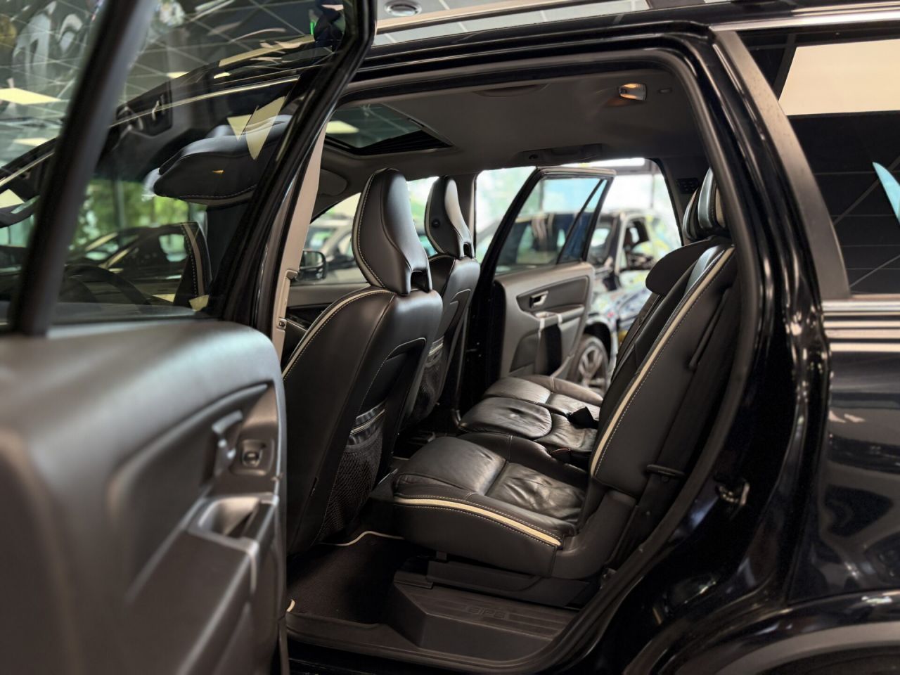Volvo XC90 | 23
