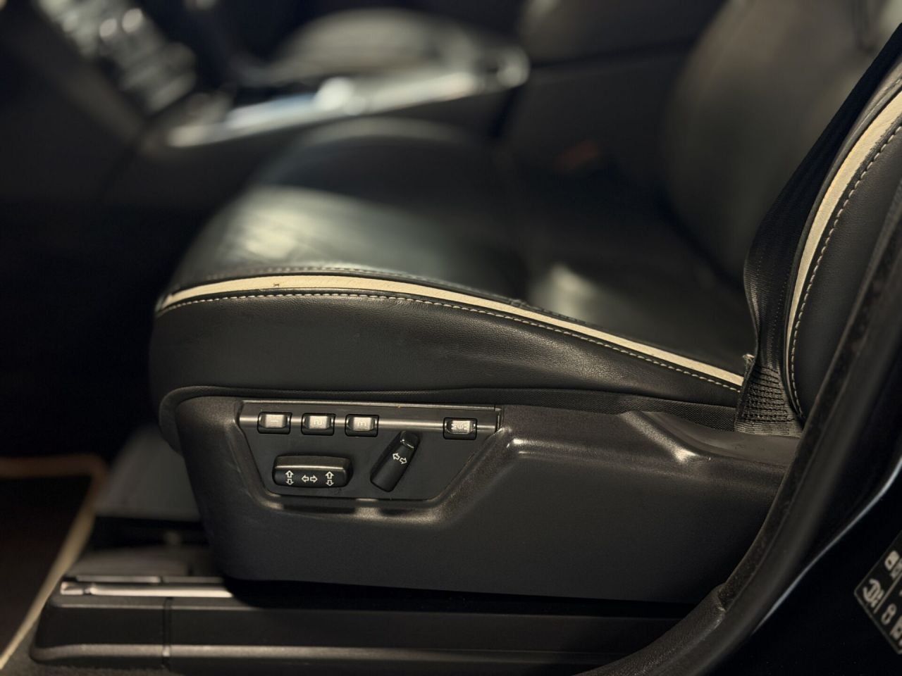 Volvo XC90 | 30