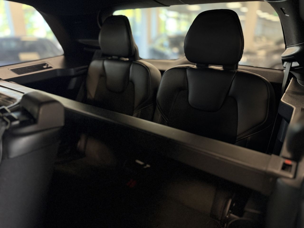 Volvo XC90 | 30