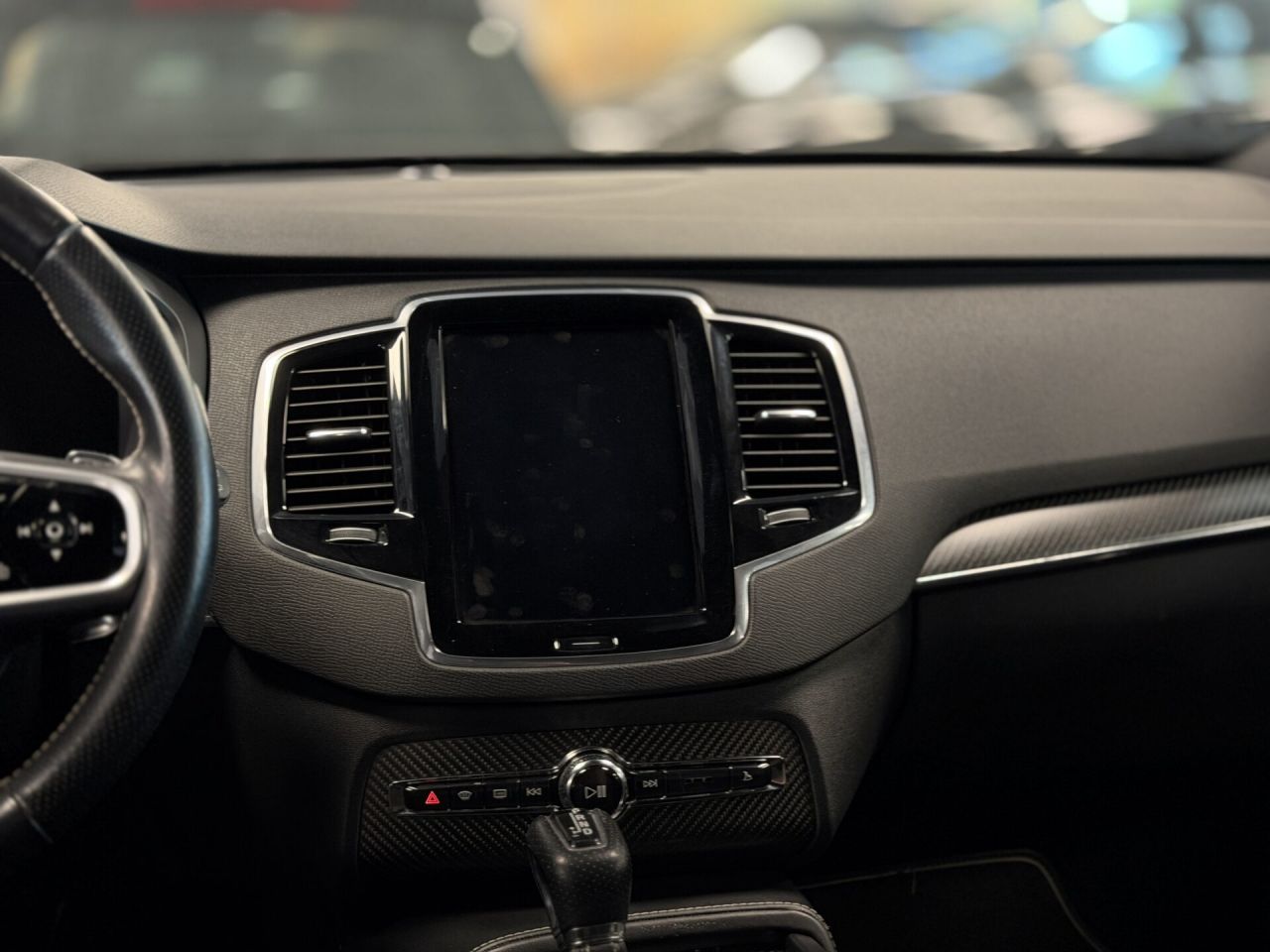 Volvo XC90 | 26