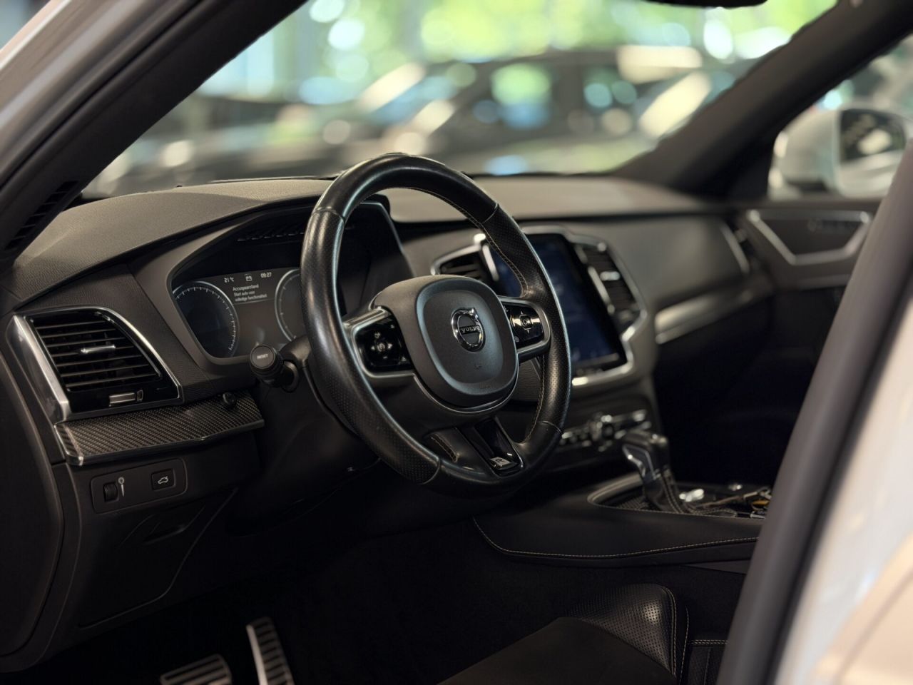 Volvo XC90 | 17