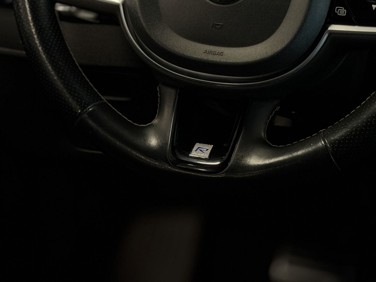 Volvo XC90 | 25