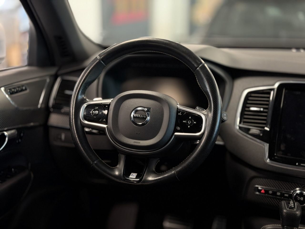 Volvo XC90 | 29