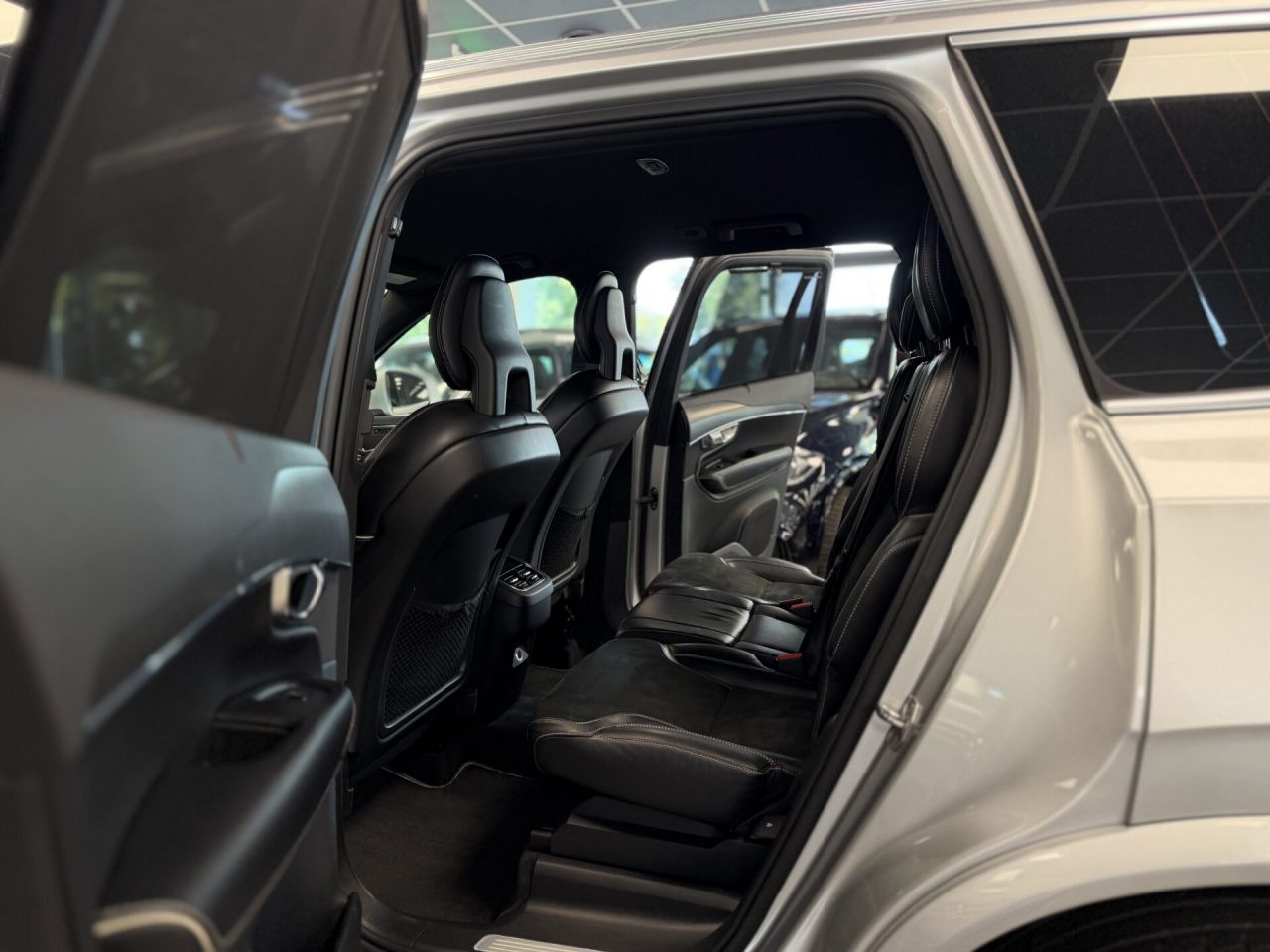 Volvo XC90 | 31