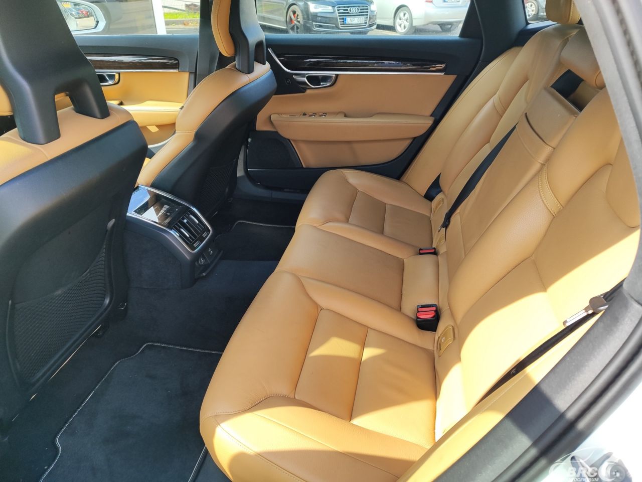 Volvo S90 | 13