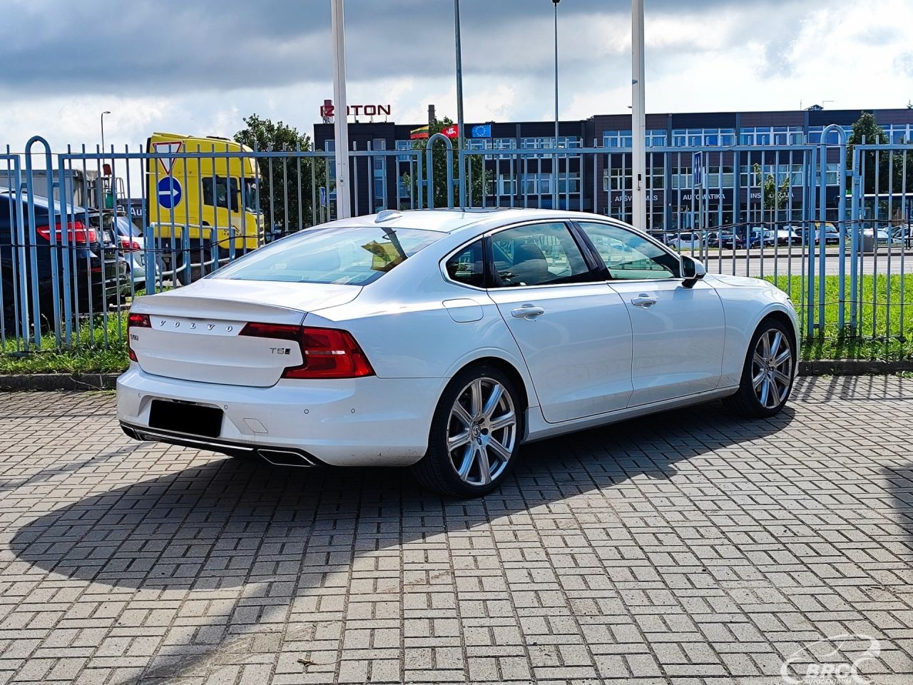 Volvo S90 | 1