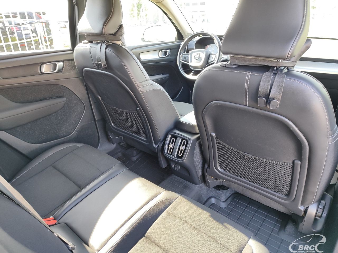 Volvo XC40 | 10