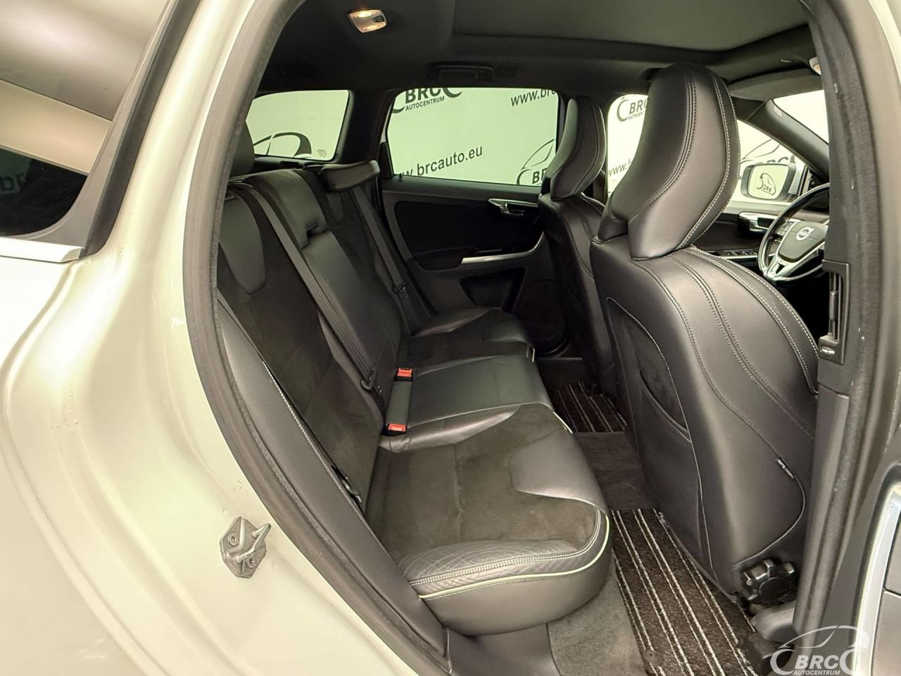 Volvo XC60 | 9