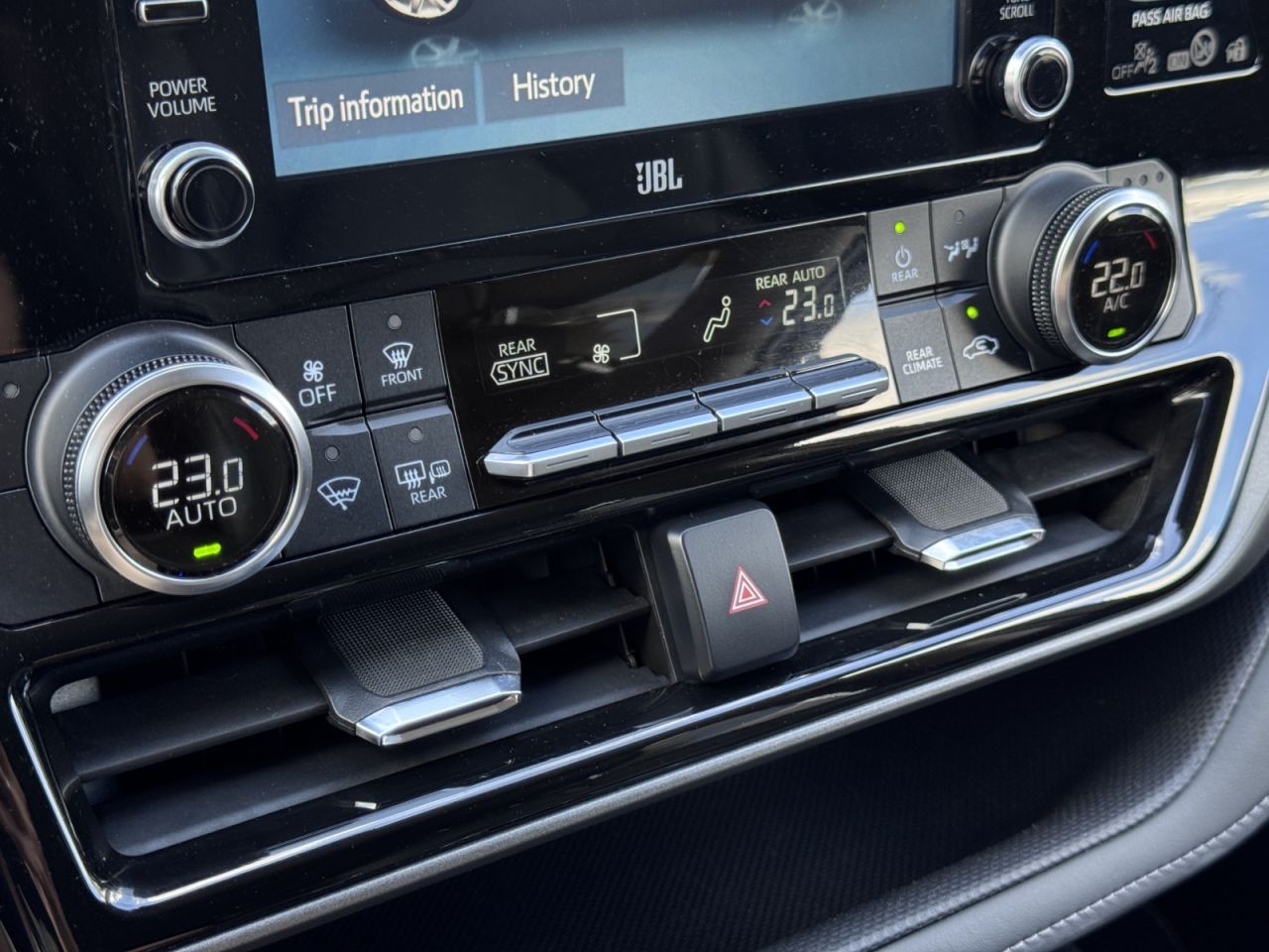 Toyota Highlander | 27