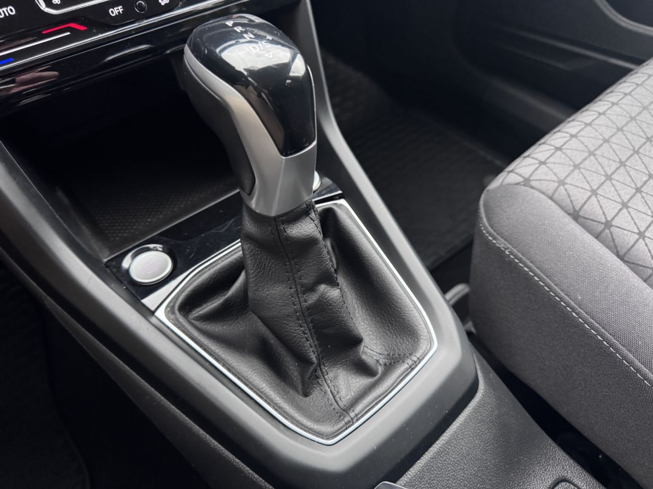 Volkswagen T-Cross | 19