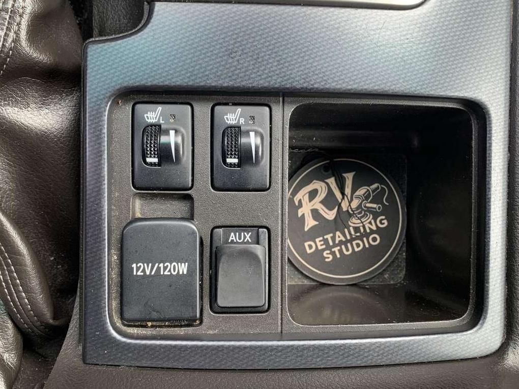 Toyota Land Cruiser | 13